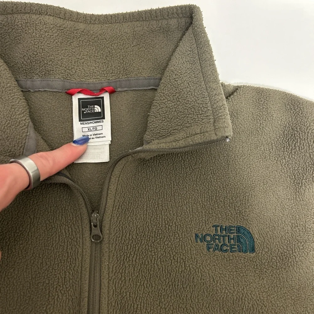 Men’s The North Face 1/4 zip fleece pullover sweater jacket olive green size XL